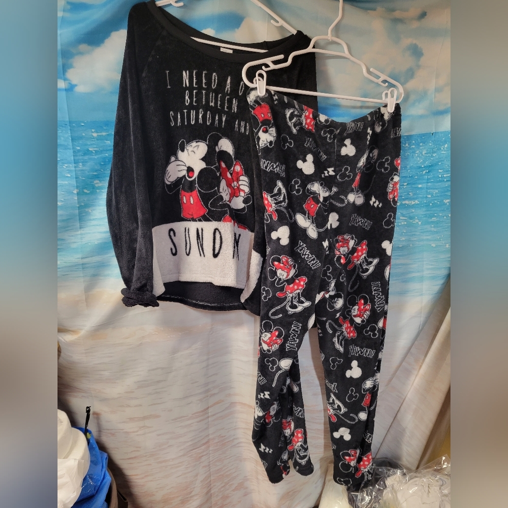 Disney Fleece Mickey Mouse 2 piece Pajama Set Size‎ XL 16-18 - Picture 1 of 6